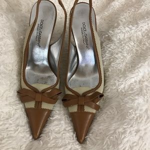 DOLCE GABBANA Tan brown suede leather Dolce Gabbana heels size  6.5 125$